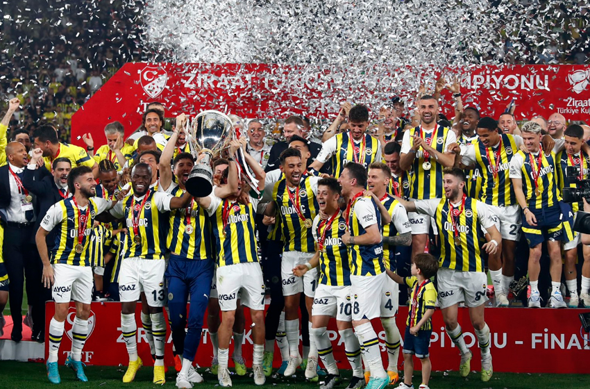 3 yıldız son kez Fenerbahçe forması giydiler