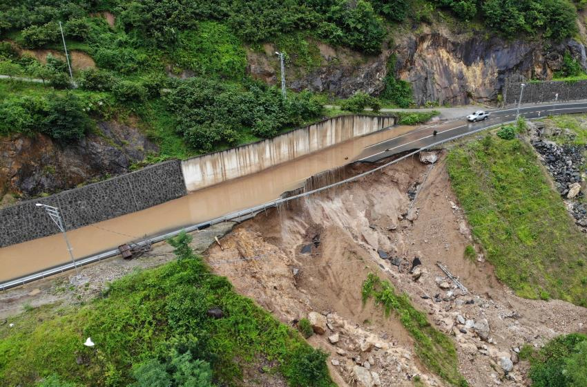 Karadeniz-Akdeniz yolu ulaşıma kapandı