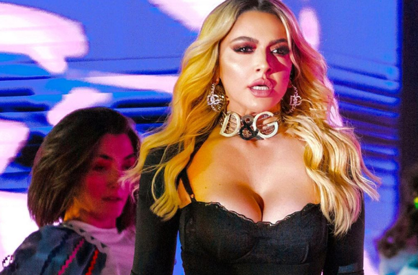 Hadise de 'Barbie' akımına uydu! Ancak bir farkla...