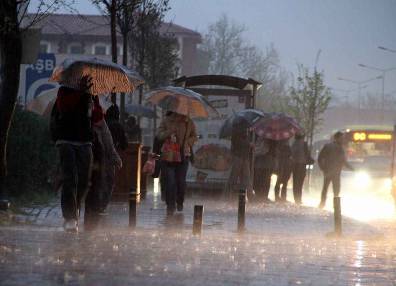 Meteoroloji saat vererek uyardı: İstanbul dahil çok sayıda il için...