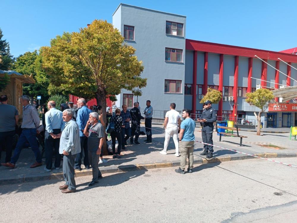 Tıp Fakültesi hastanesinde bomba alarmı: Acil servis boşaltıldı