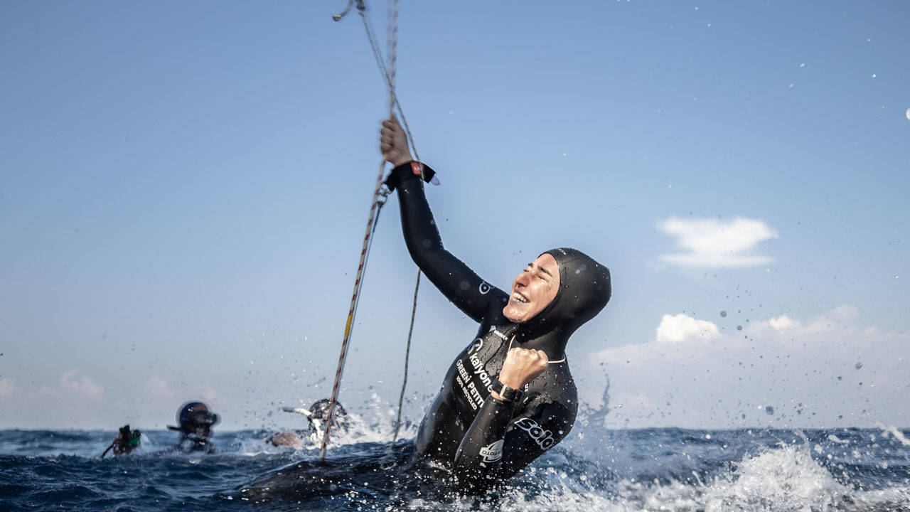 Milli Sporcu Şahika Ercümen'den yeni dünya rekoru