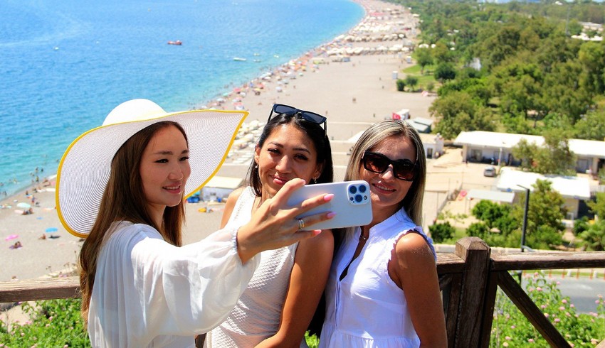 Antalya'ya gelen turist sayısı 'maşallah' dedirtti