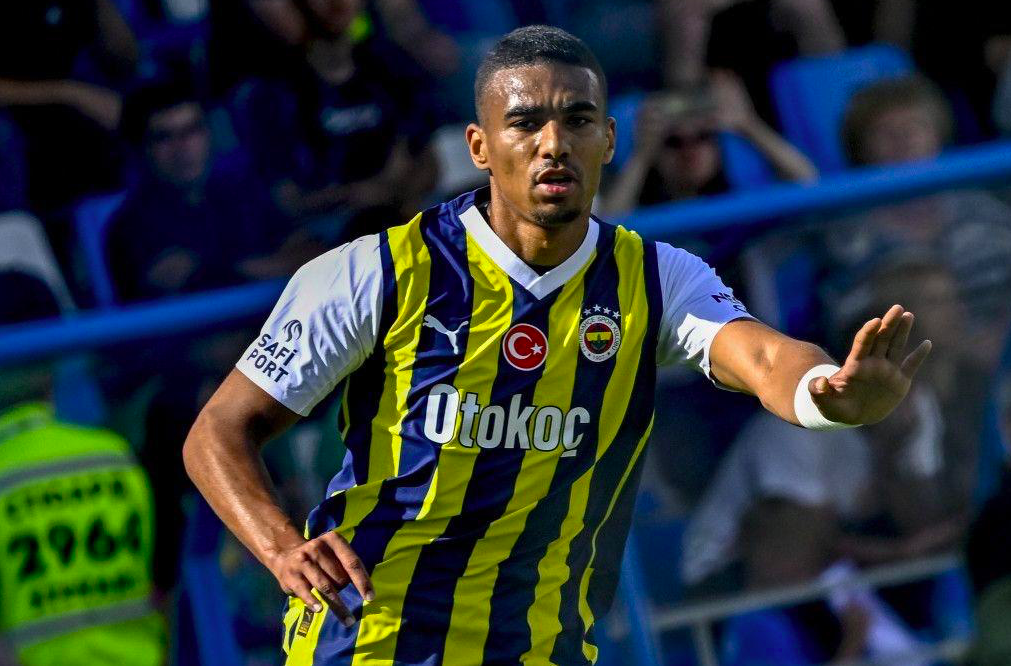 Fenerbahçe'de sakatlık şoku: Kırık tespit edildi, haftalarca forma giyemeyecek