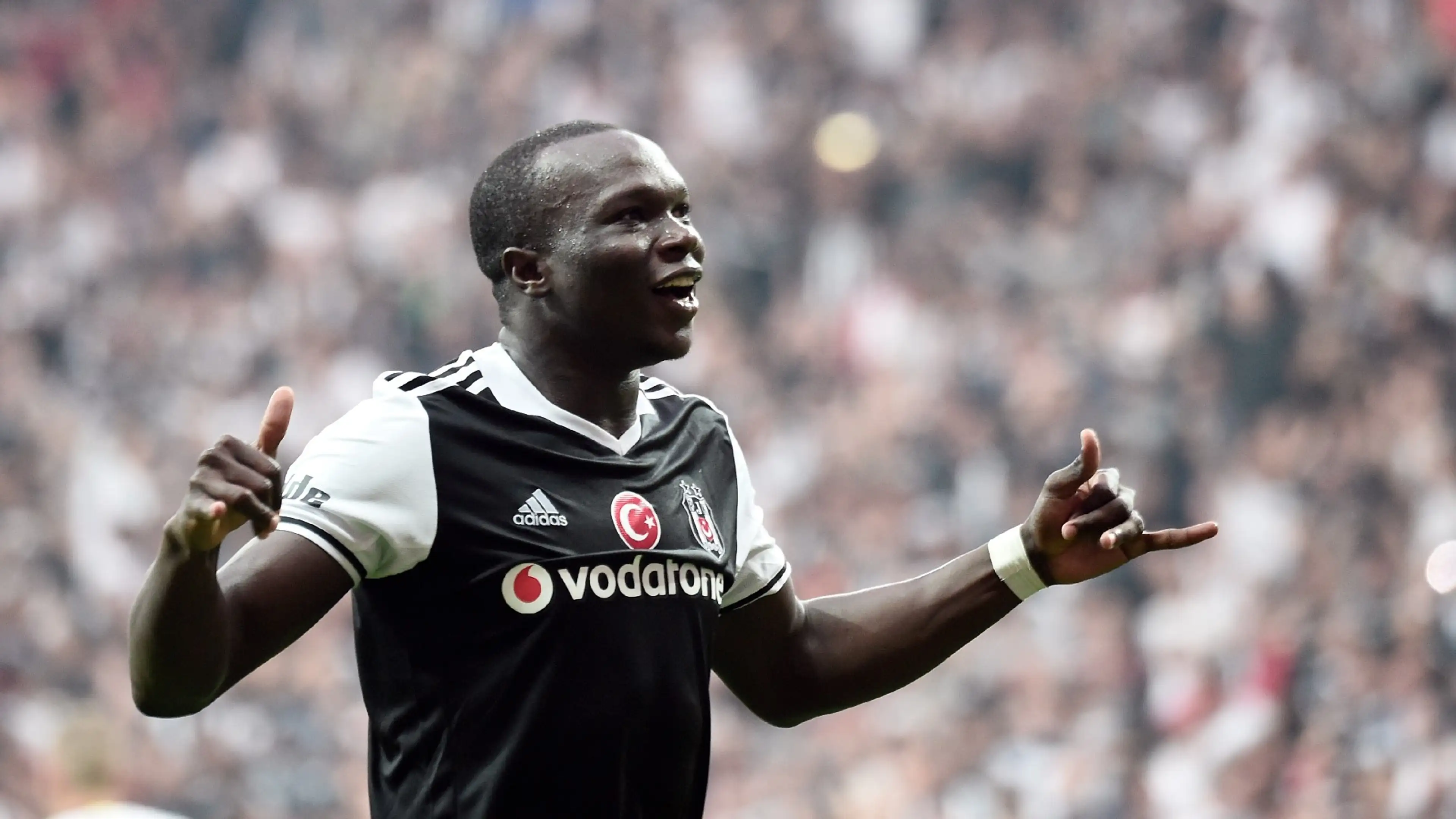 Beşiktaş'ın yıldızı Aboubakar, geceyi hastanede geçirdi!