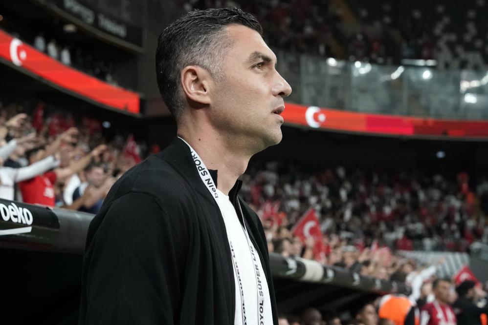 Burak Yılmaz'dan altyapıdaki hocalara teşekkür