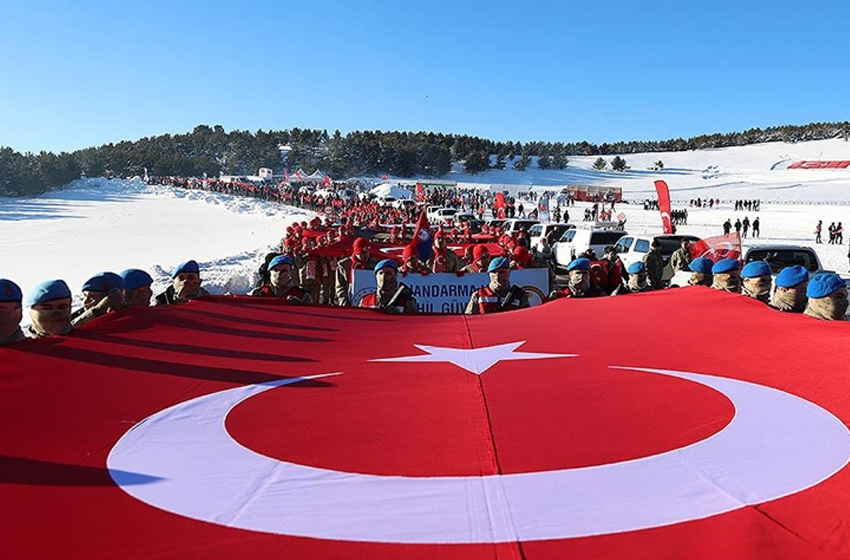 Türkiye 'Bu toprakta izin var' temasıyla Sarıkamış'ta yürüdü