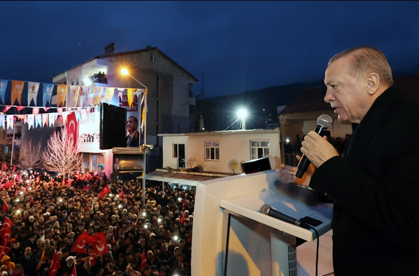 Cumhurbaşkanı Erdoğan: Depremin izlerini birer birer siliyoruz