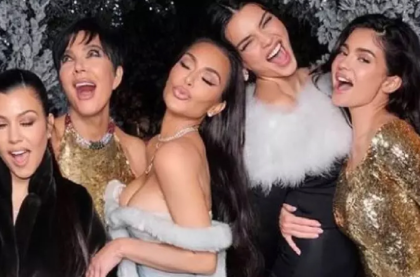 Kim Kardashian, Kendall ve Kylie Jenner iç çamaşırlarıyla ortalığı salladı!