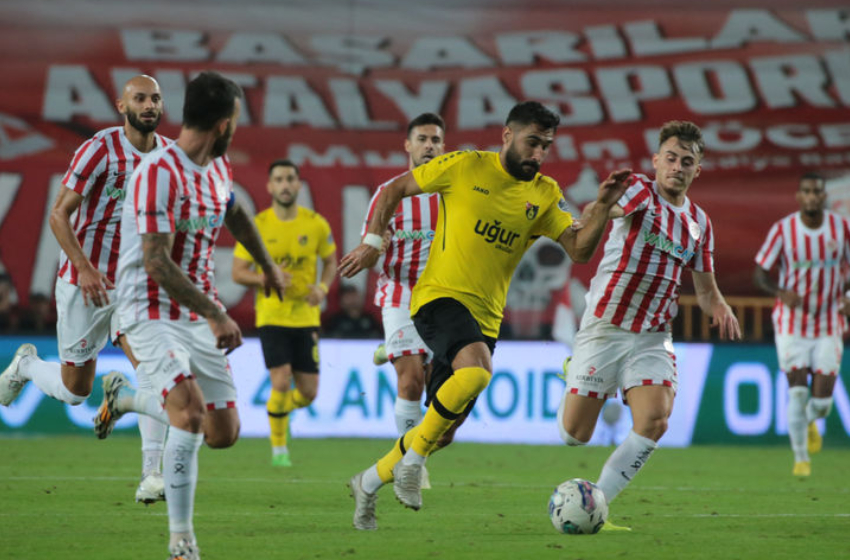 Antalyaspor kaçtı İstanbulspor yakaladı : 2-2