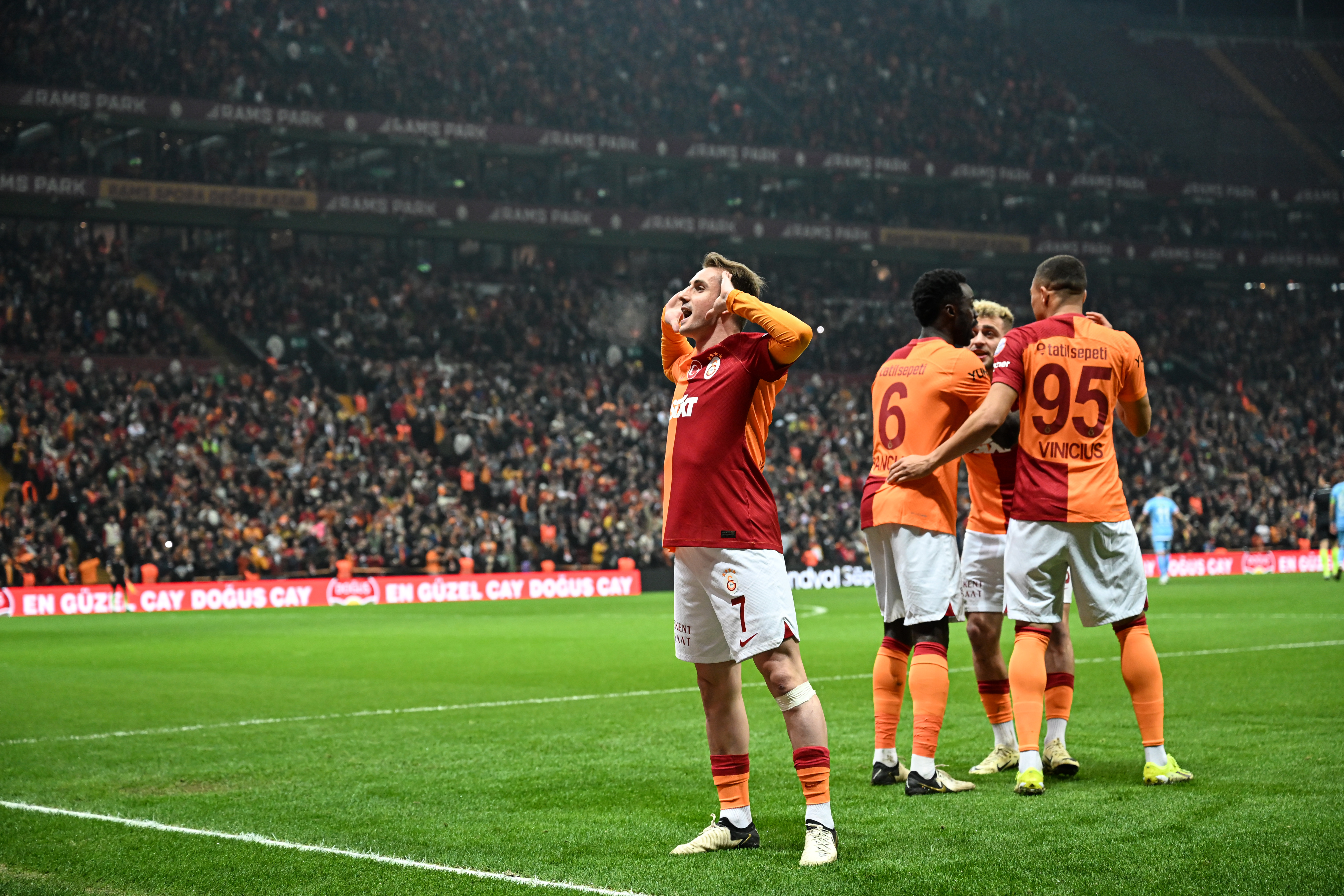 Galatasaray Kerem Aktürkoğlu ile güldü