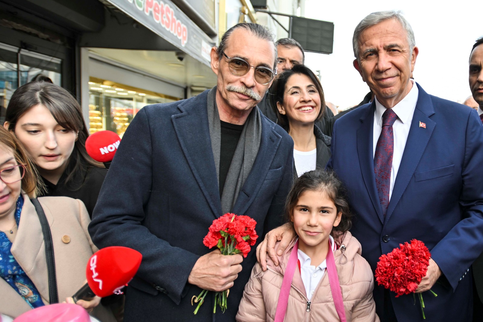 Mansur Yavaş, İmamoğlu'na gönderme yaptı: Metro yarıştırıyorlar