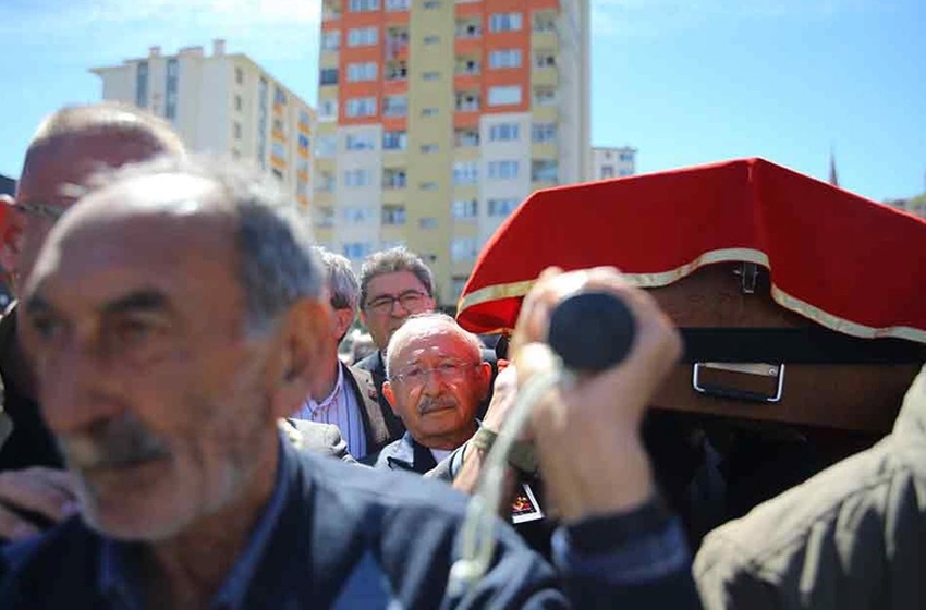 Kemal Kılıçdaroğlu, cenazede görüntülendi