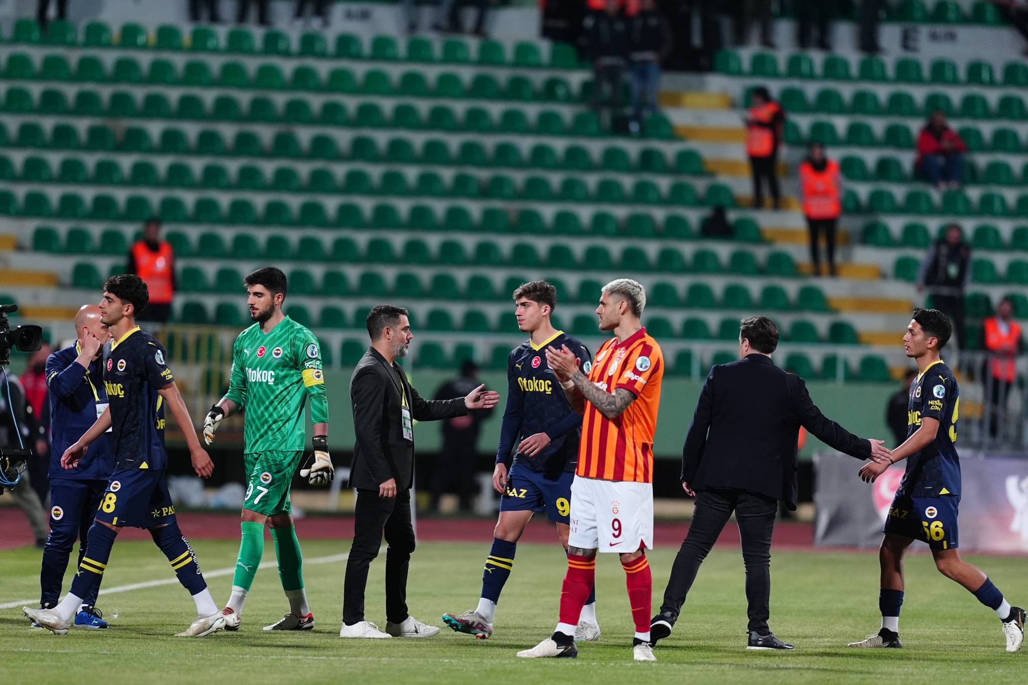 Fenerbahçe ve Galatasaray, PFDK'ye sevk edildi