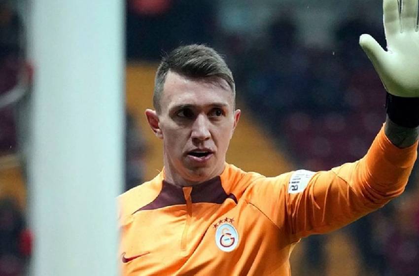 Muslera'nın heykeli dikilecek